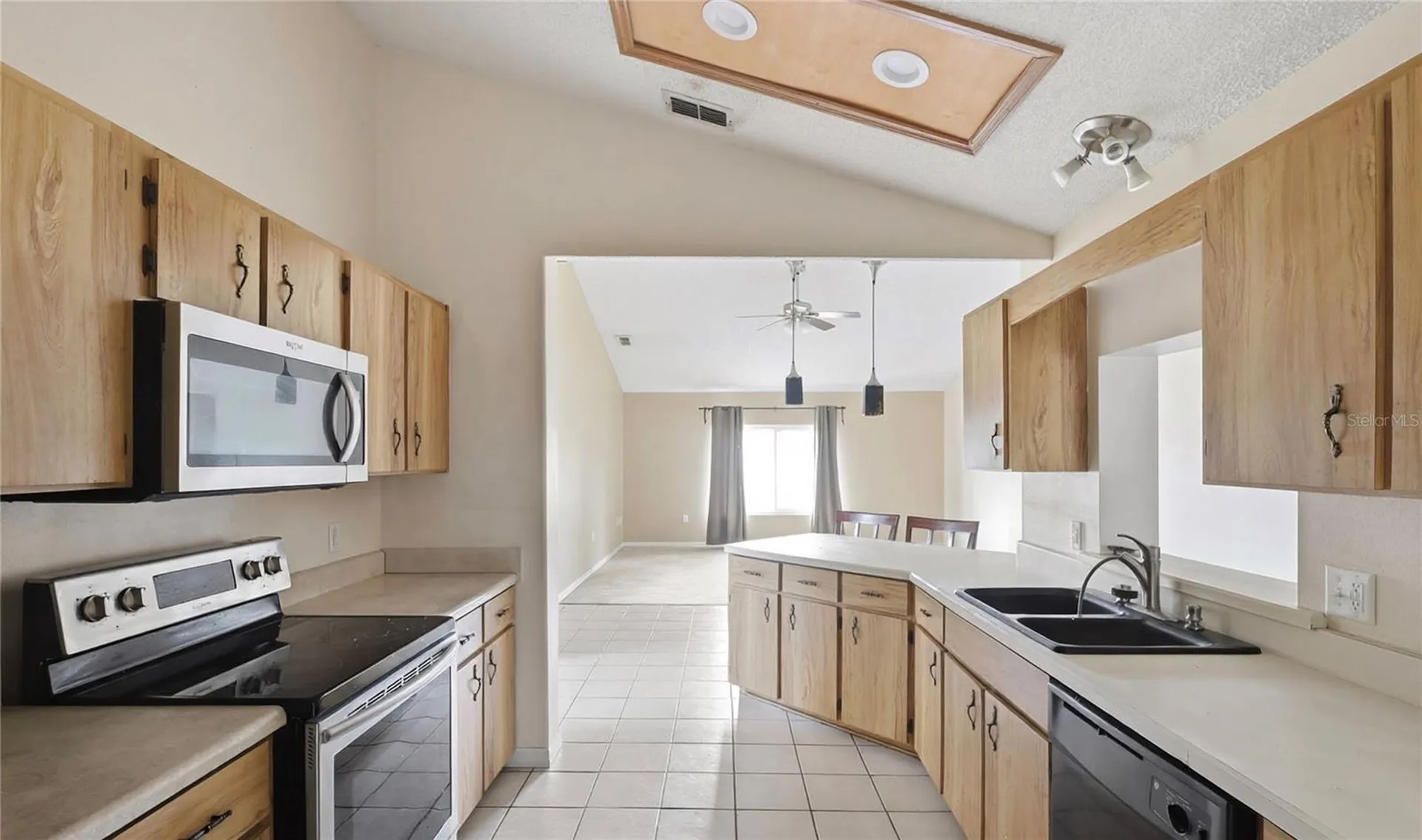 1731 Hazelton Avenue Deltona FL 32738