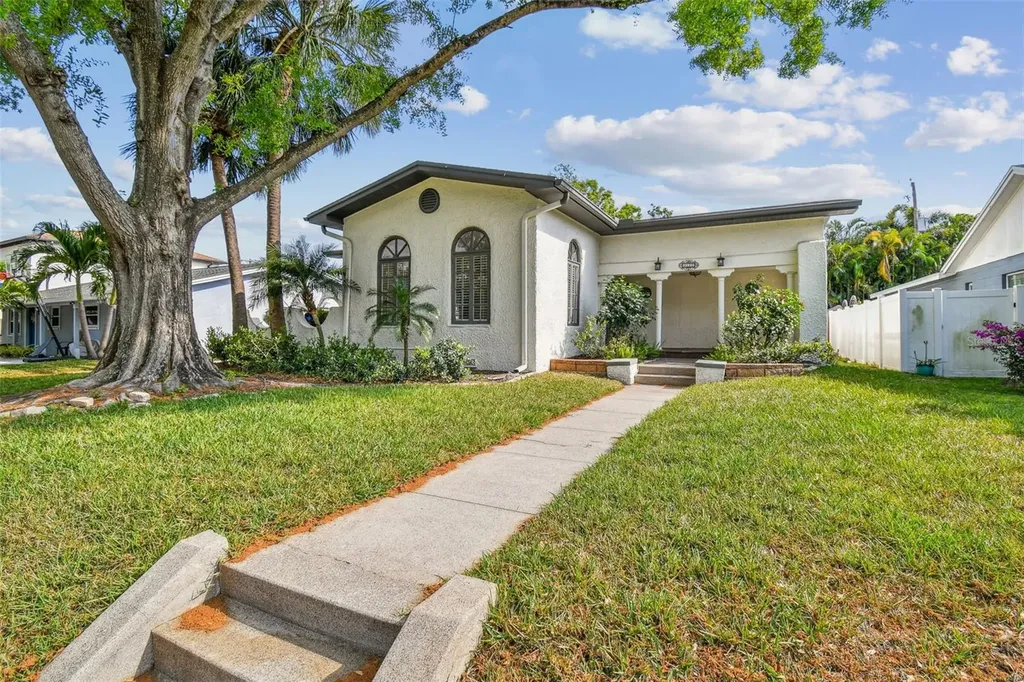 3120 S Julia Circle Tampa FL 33629