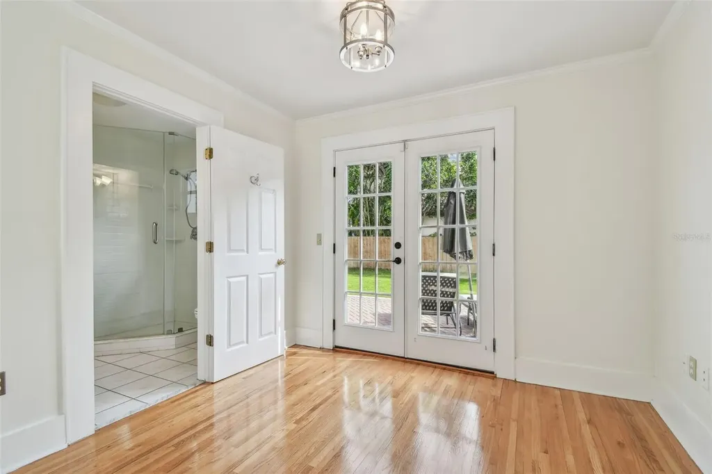 3120 S Julia Circle Tampa FL 33629