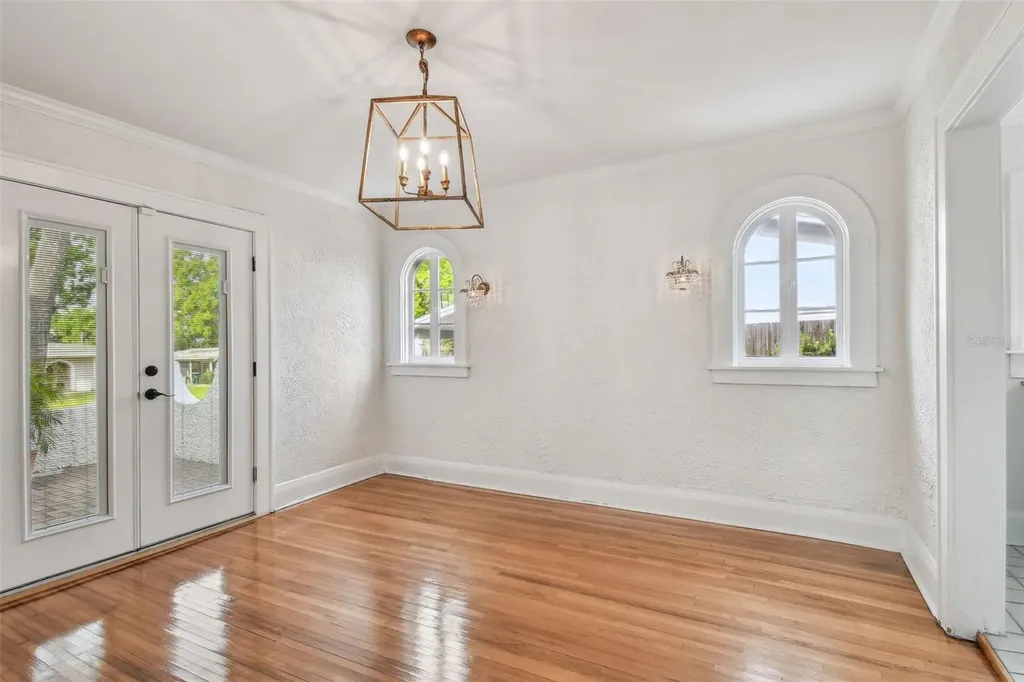 3120 S Julia Circle Tampa FL 33629