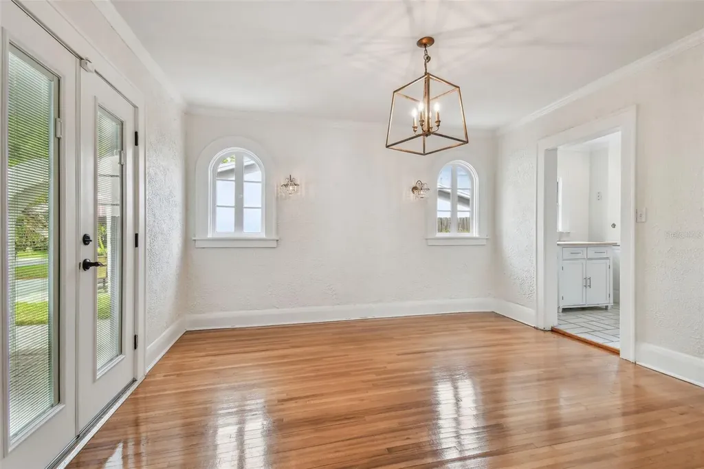 3120 S Julia Circle Tampa FL 33629