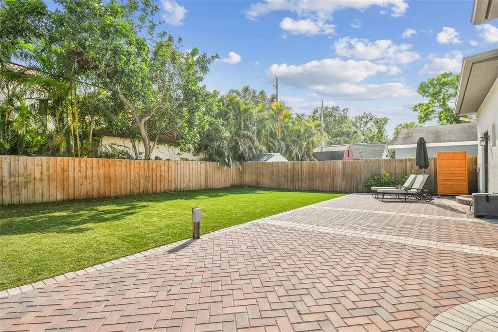 3120 S Julia Circle Tampa FL 33629