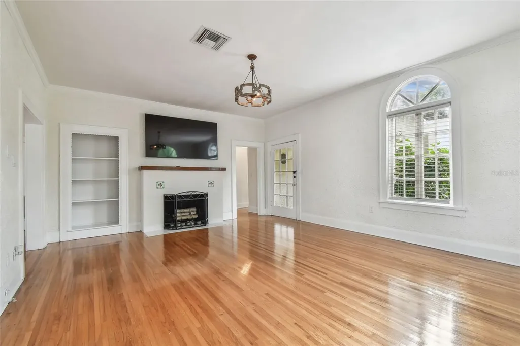 3120 S Julia Circle Tampa FL 33629