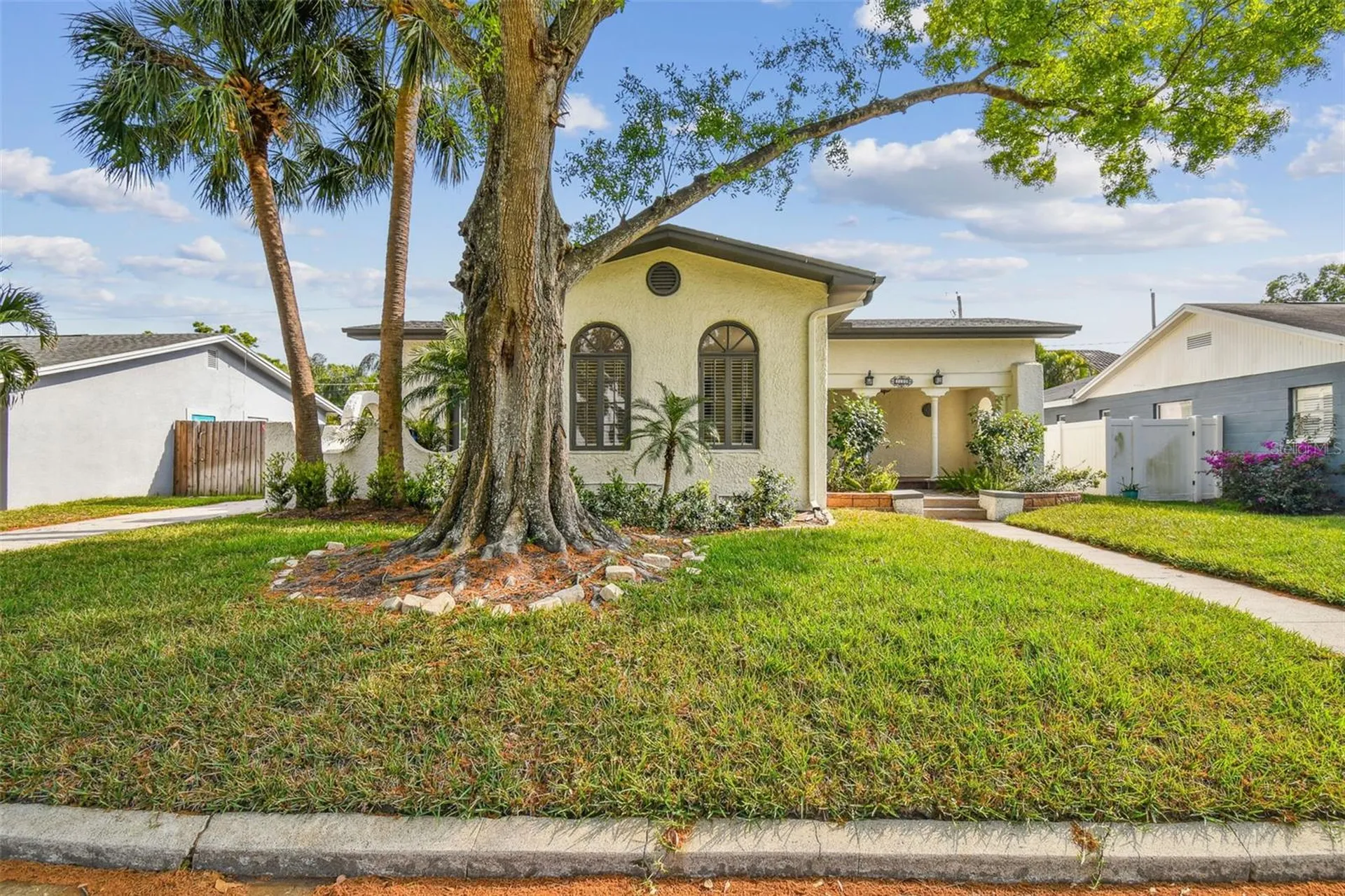 3120 S Julia Circle Tampa FL 33629