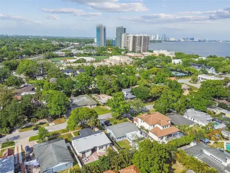 3120 S Julia Circle Tampa FL 33629