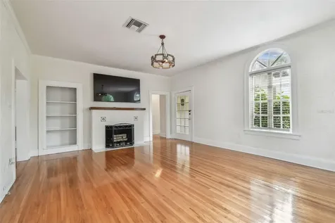 3120 S Julia Circle Tampa FL 33629