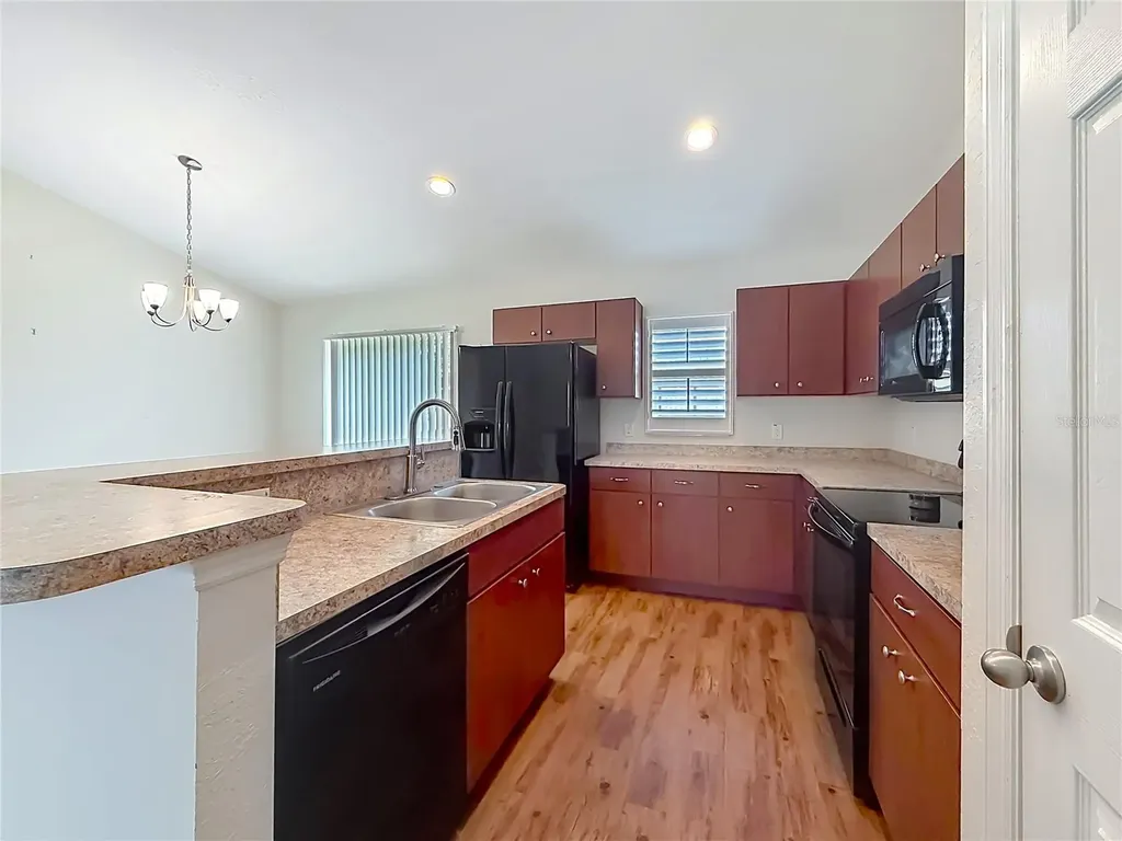 28 Pine Court Drive Ocala FL 34472
