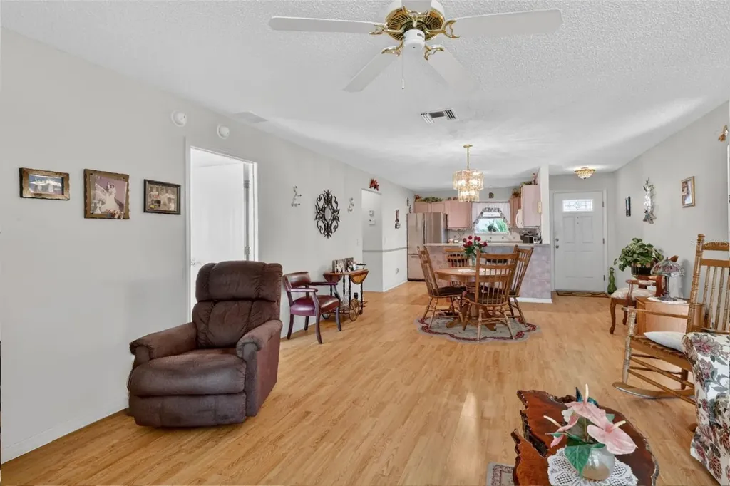 1806 Englewood Street The Villages FL 32162