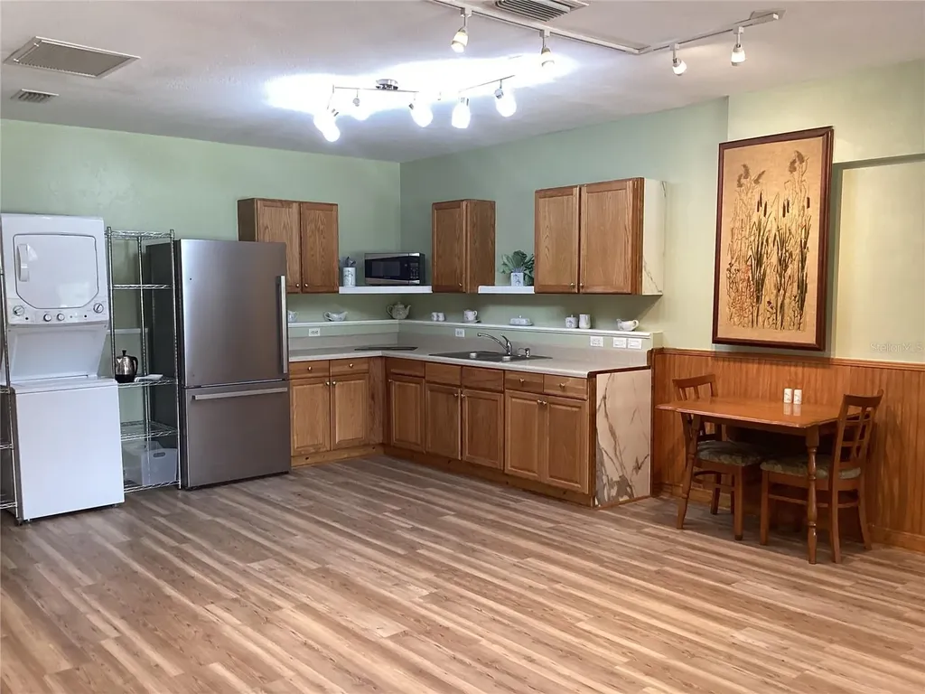 360 S Lakeview Drive Lake Helen FL 32744