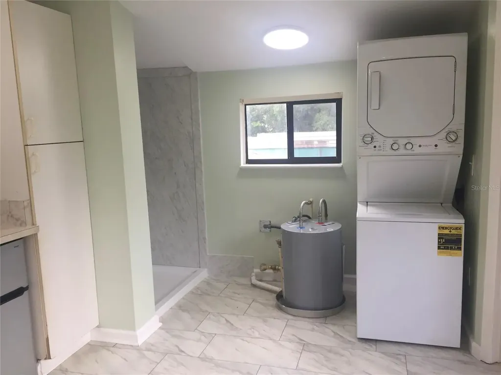 360 S Lakeview Drive Lake Helen FL 32744
