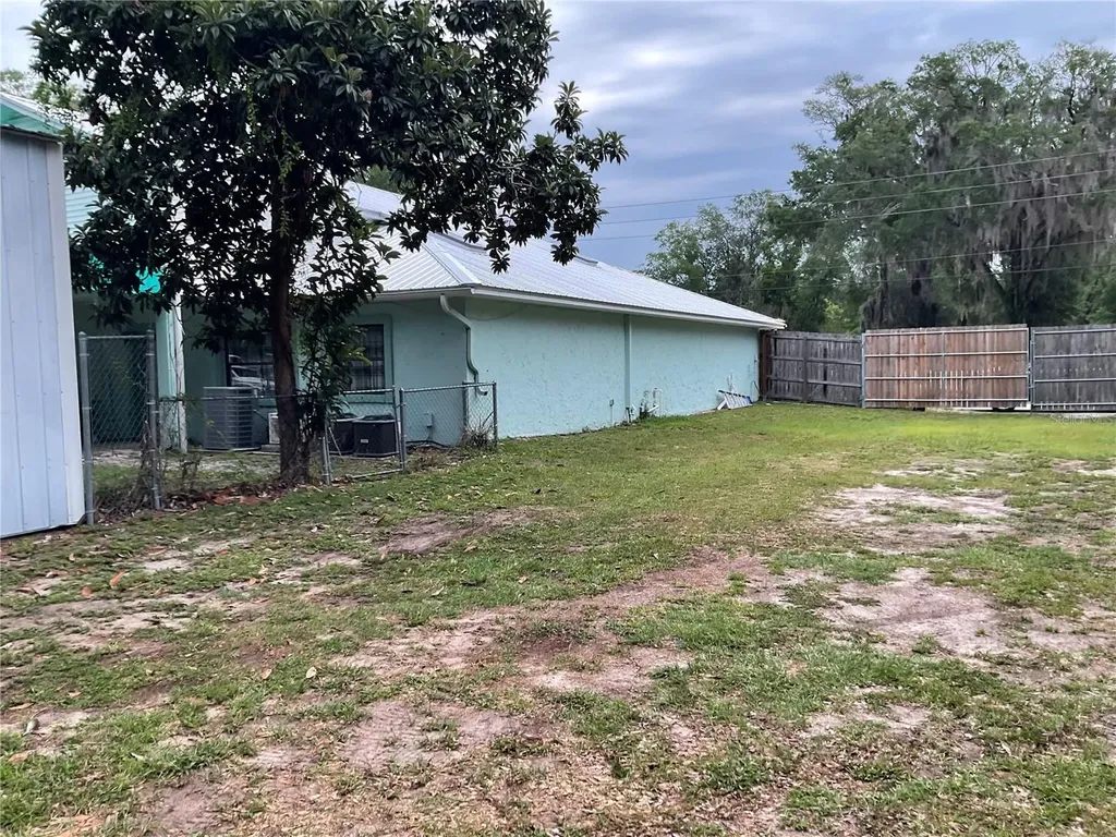 360 S Lakeview Drive Lake Helen FL 32744
