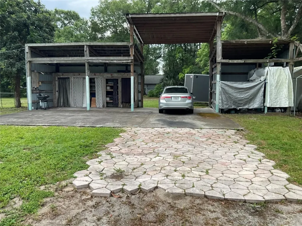 360 S Lakeview Drive Lake Helen FL 32744