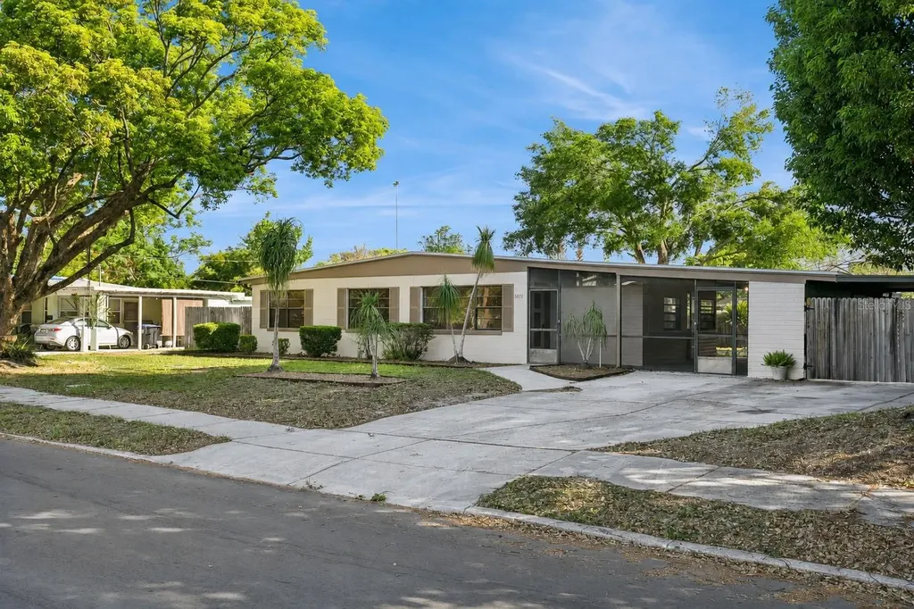 5873 Camellia Drive Orlando FL 32807