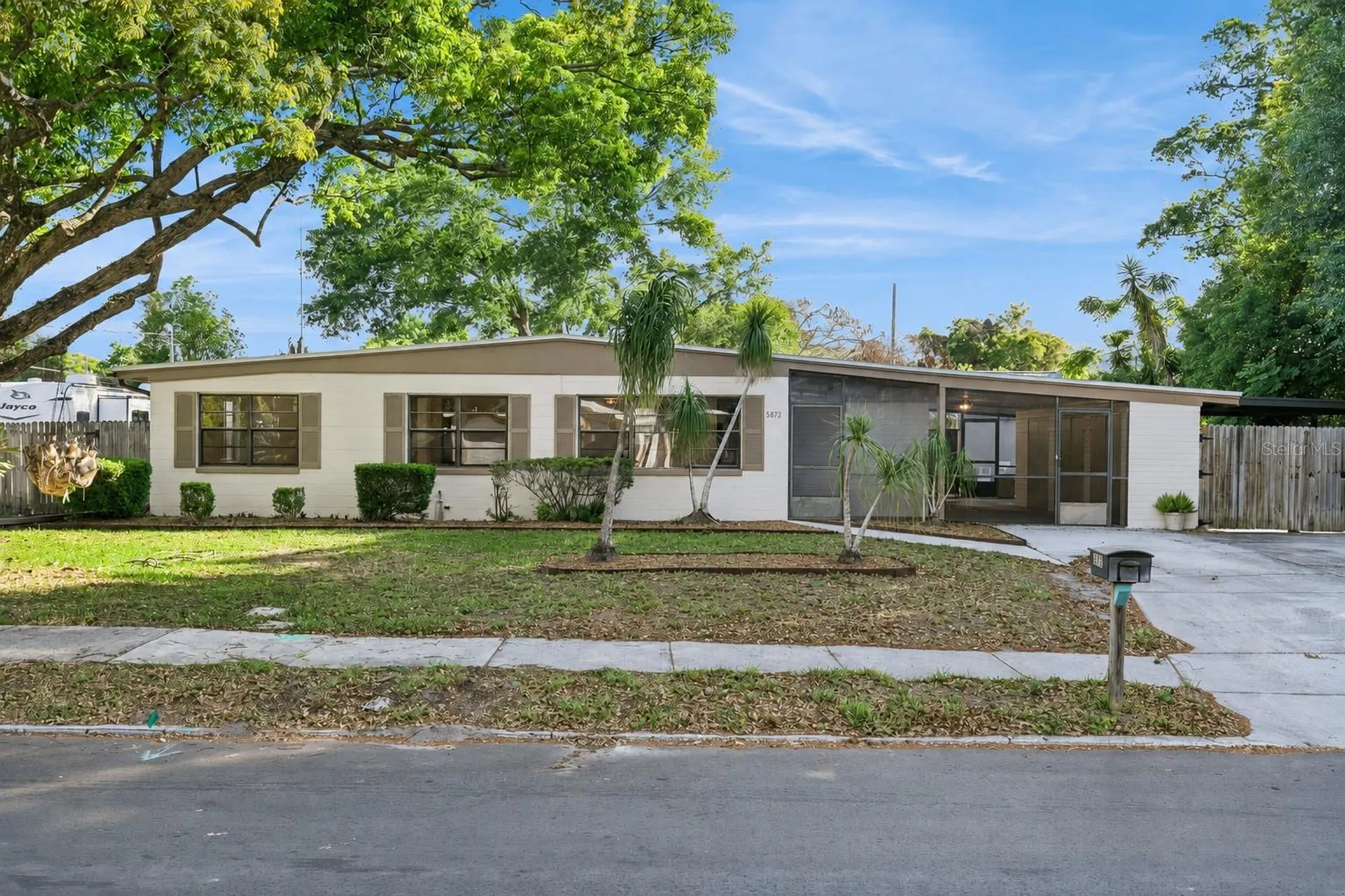 5873 Camellia Drive Orlando FL 32807