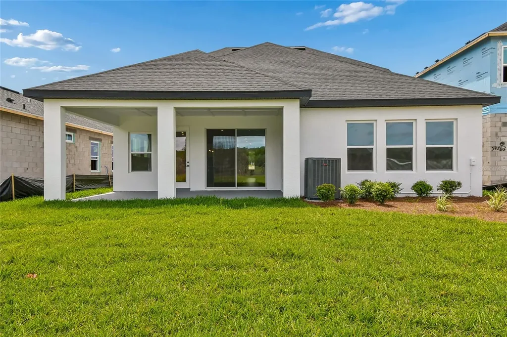 5693 Leaflet Trail Mount Dora FL 32757