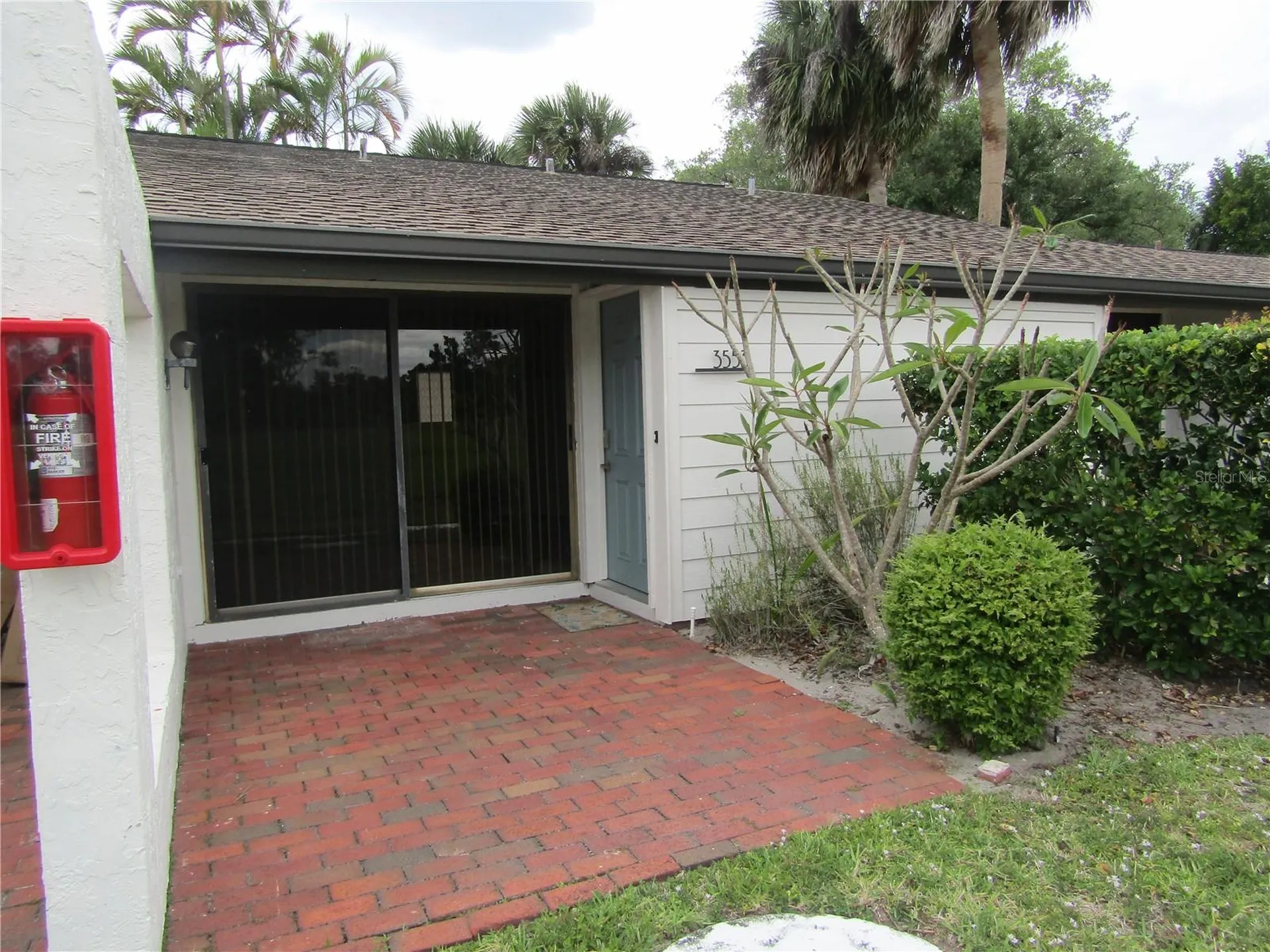 3553 Longmeadow Sarasota FL 34235