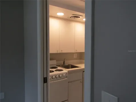 3553 Longmeadow Sarasota FL 34235
