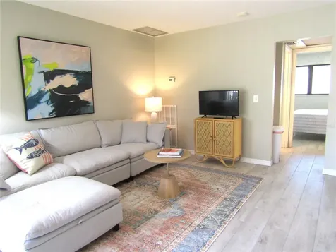 3553 Longmeadow Sarasota FL 34235