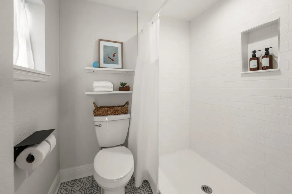 1246 Idlewild Drive Clearwater FL 33755