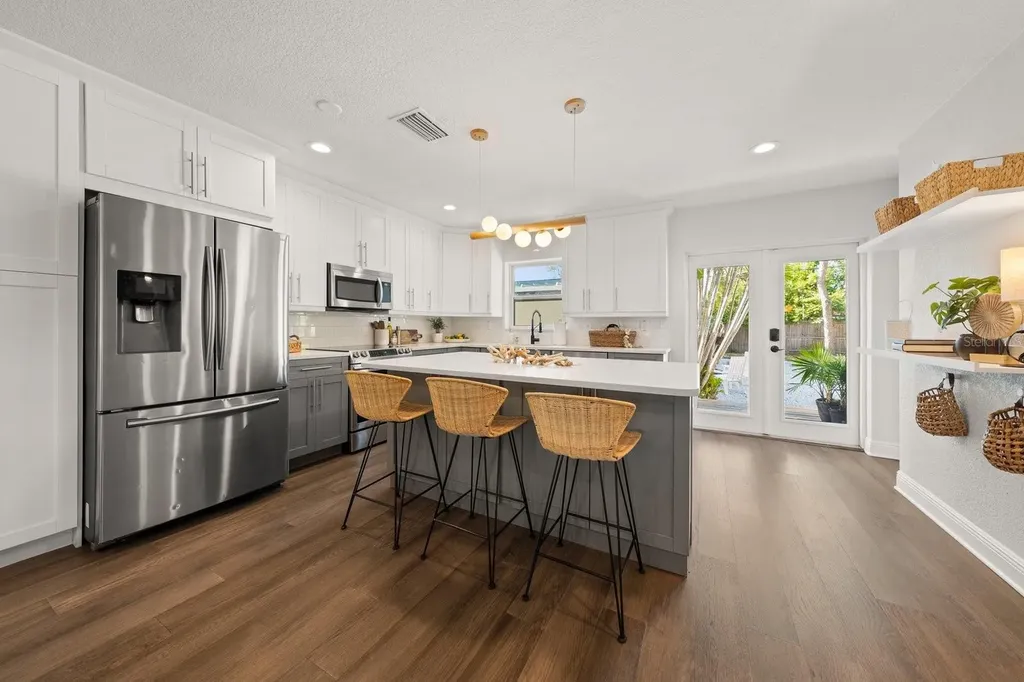 1246 Idlewild Drive Clearwater FL 33755