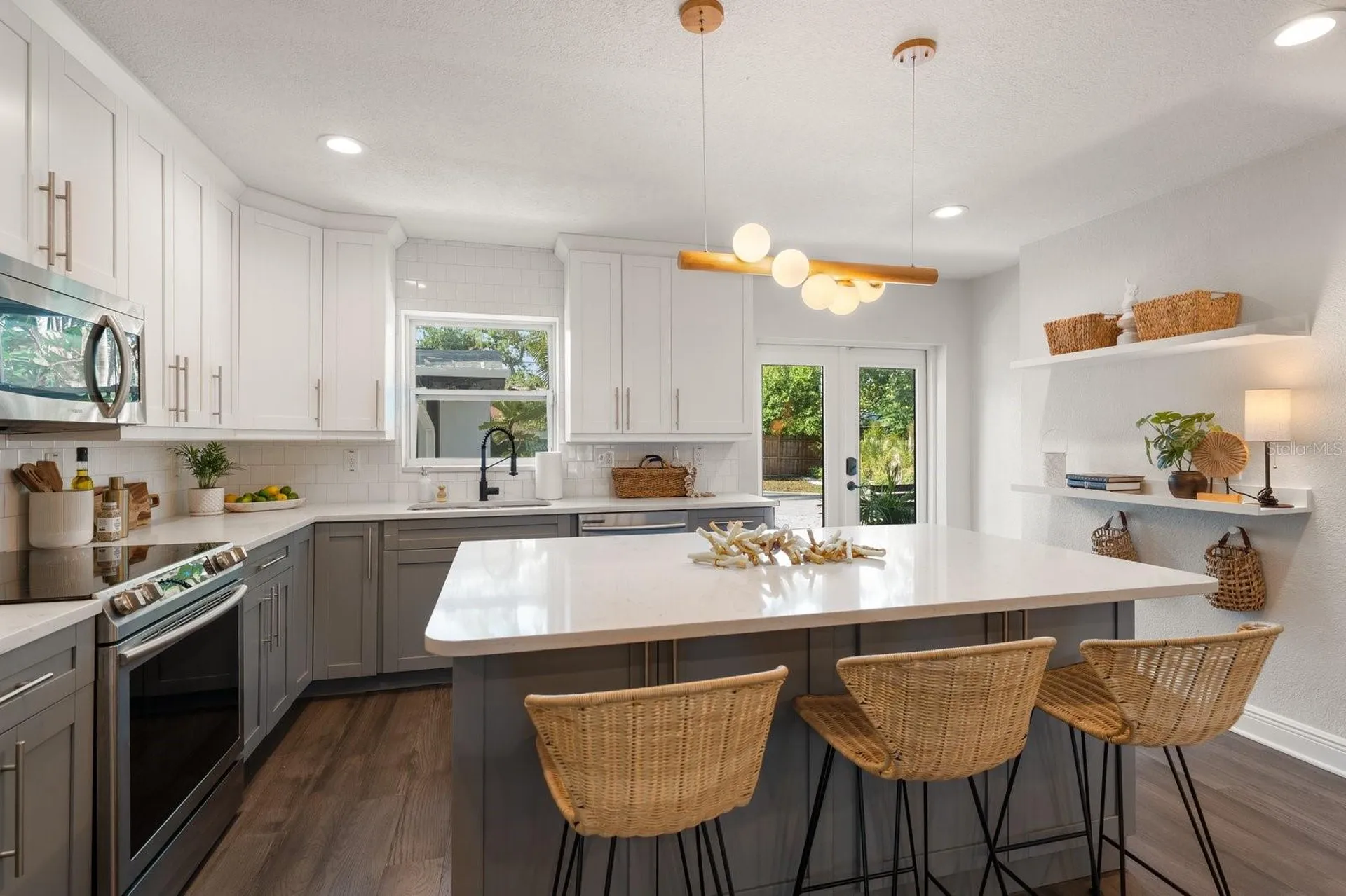 1246 Idlewild Drive Clearwater FL 33755