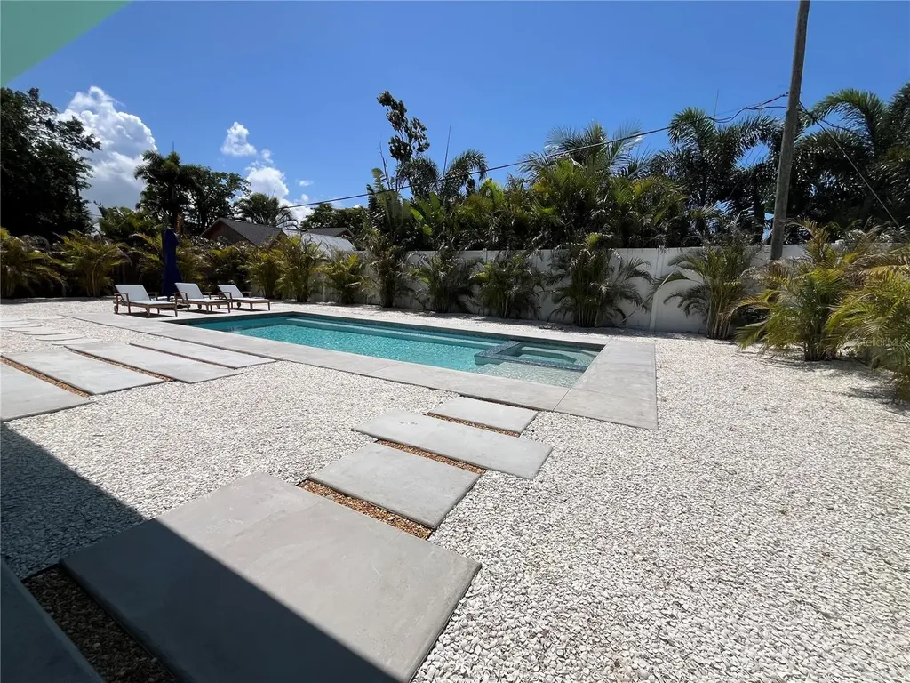2306 Valencia Drive Sarasota FL 34239