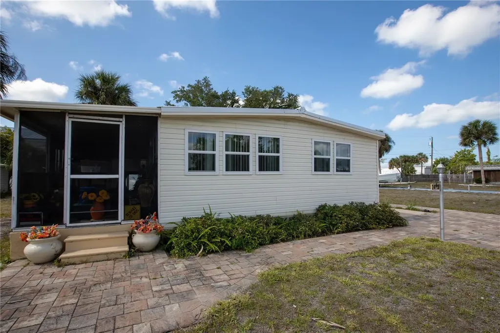 2465 Heron Drive Englewood FL 34224