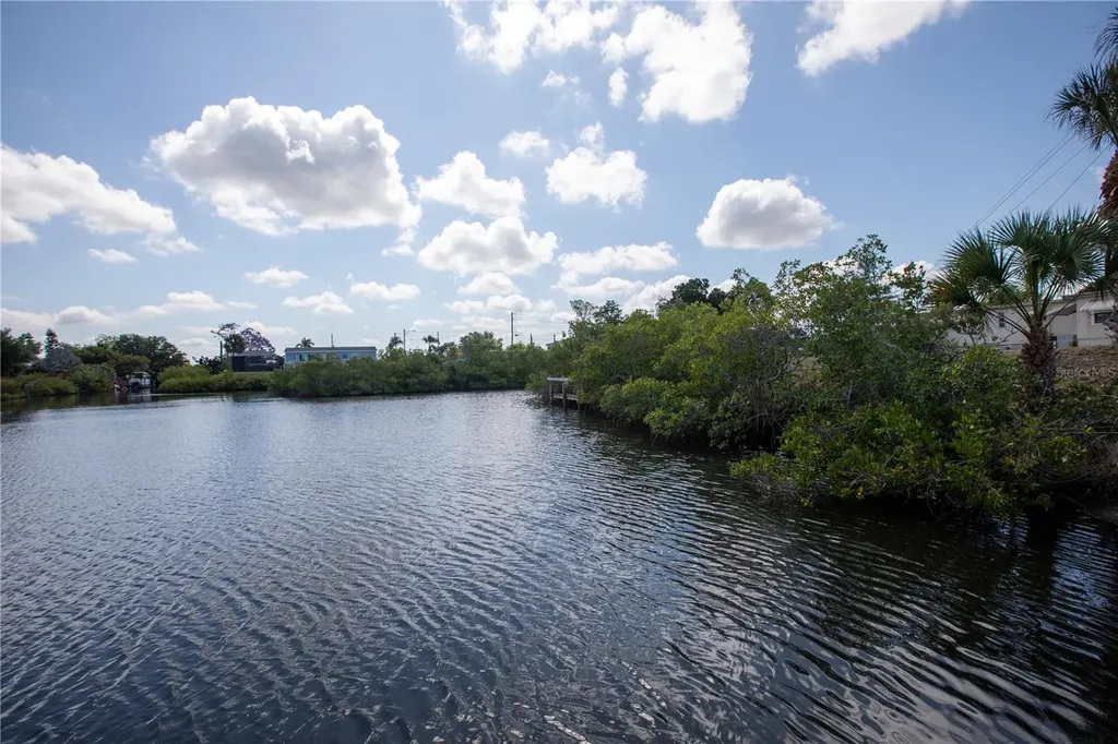 2465 Heron Drive Englewood FL 34224