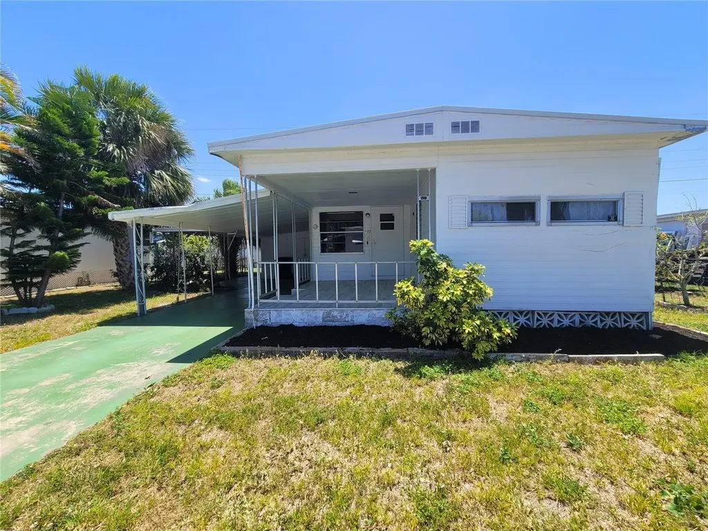 522 49th Avenue W Bradenton FL 34207