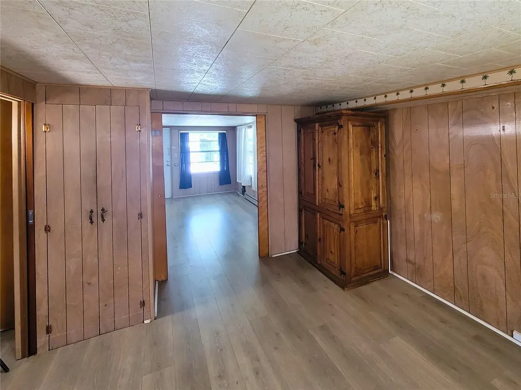 522 49th Avenue W Bradenton FL 34207