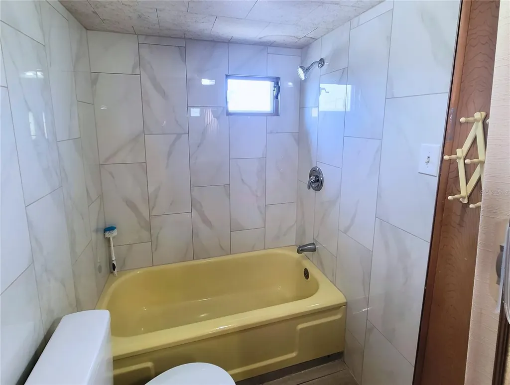522 49th Avenue W Bradenton FL 34207