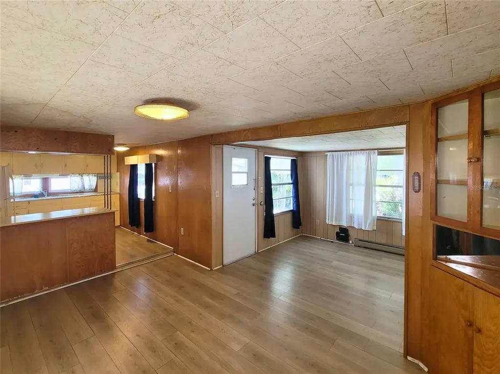 522 49th Avenue W Bradenton FL 34207