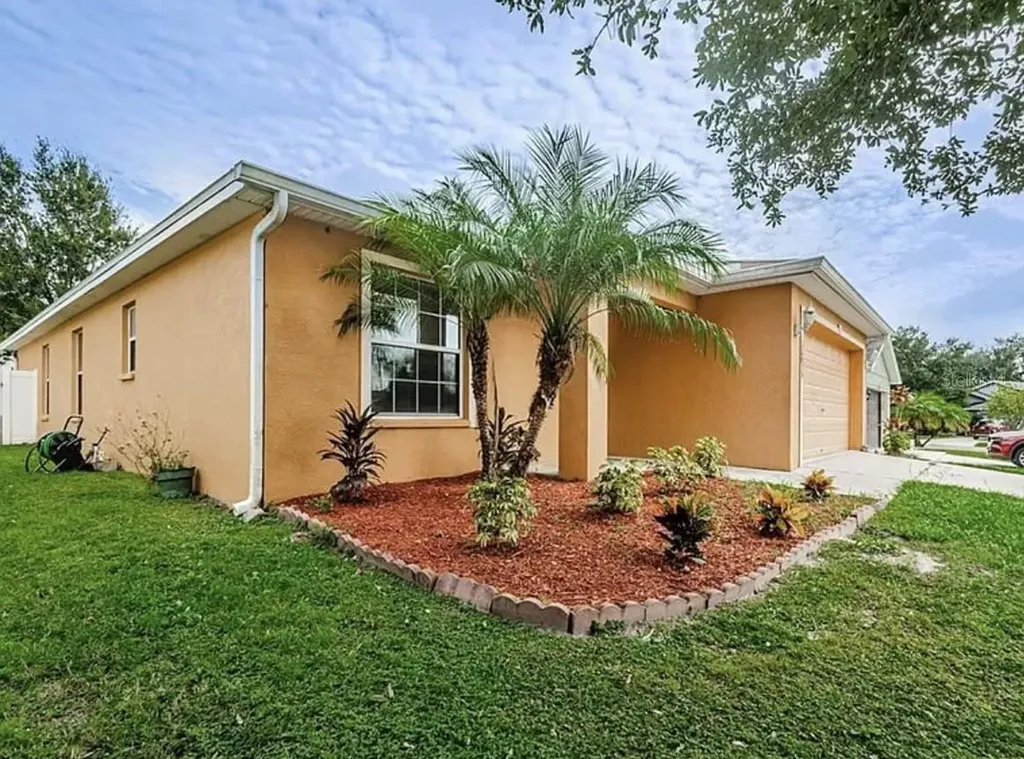 36035 Laguna Hills Circle Zephyrhills FL 33541