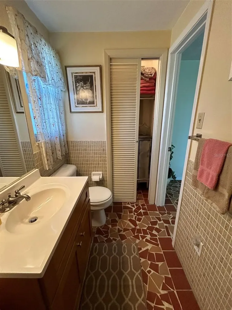 123 Poinsettia Circle NE Port Charlotte FL 33952