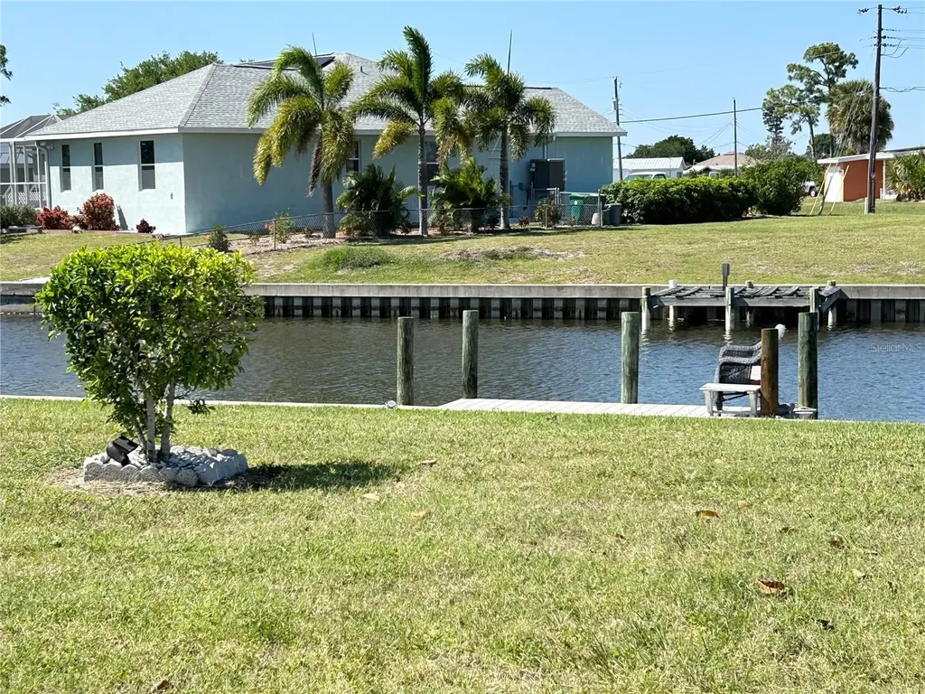 123 Poinsettia Circle NE Port Charlotte FL 33952
