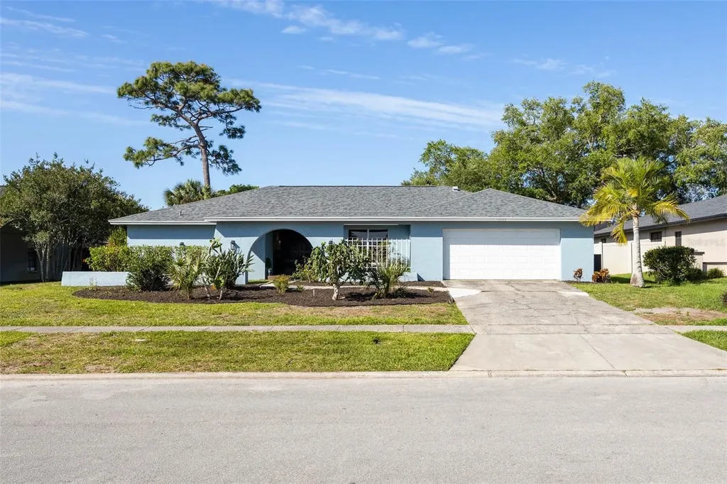 2952 Hadleigh Court Clearwater FL 33761