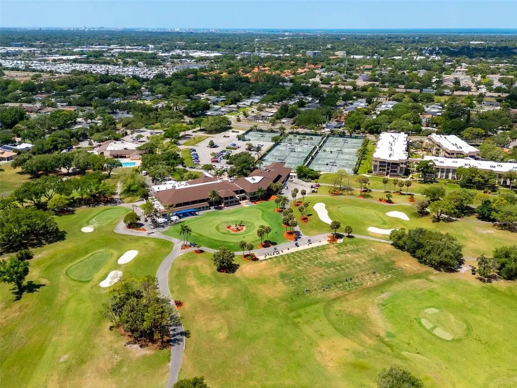 2952 Hadleigh Court Clearwater FL 33761