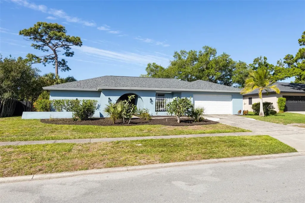 2952 Hadleigh Court Clearwater FL 33761