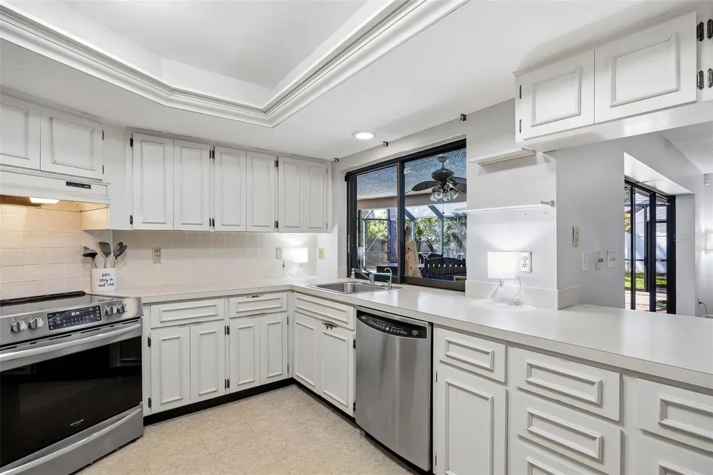 2952 Hadleigh Court Clearwater FL 33761