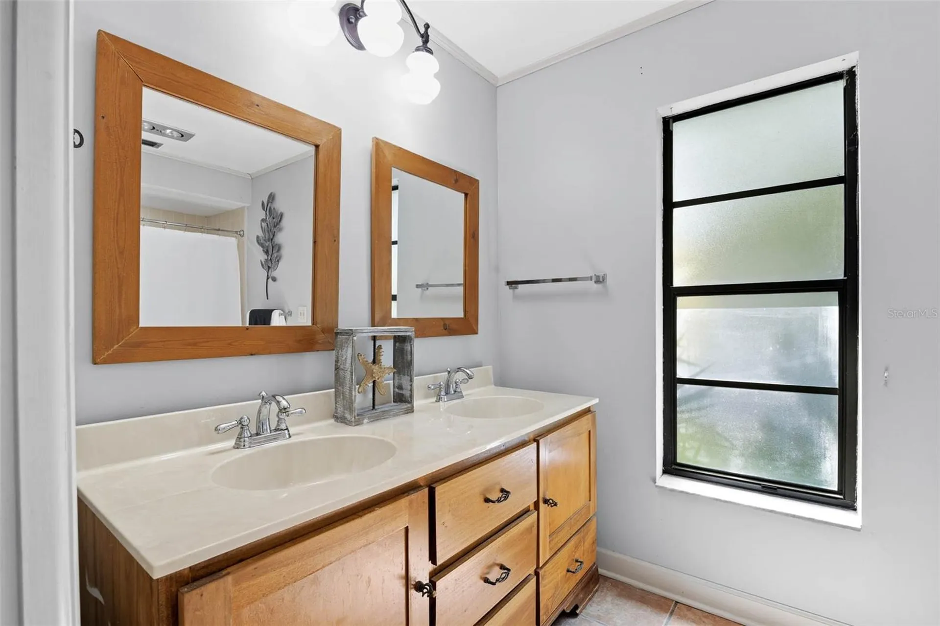 2952 Hadleigh Court Clearwater FL 33761