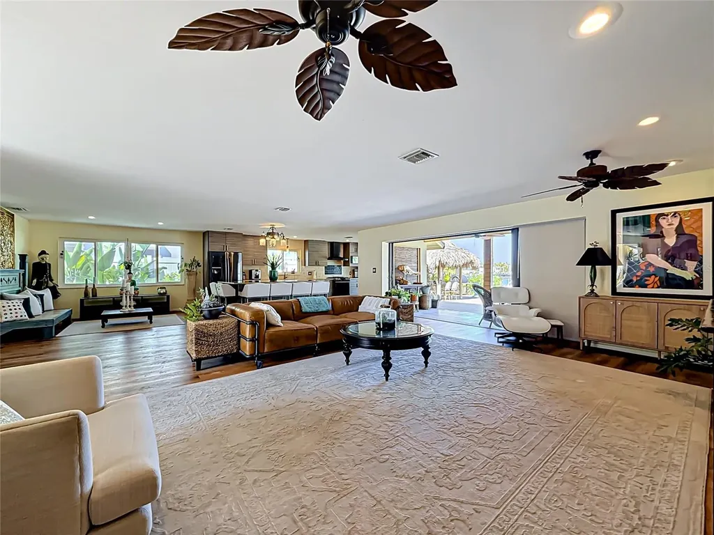 2162 W Vina Del Mar Boulevard St Pete Beach FL 33706