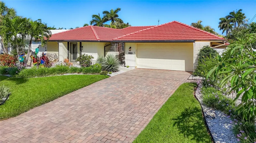 2162 W Vina Del Mar Boulevard St Pete Beach FL 33706