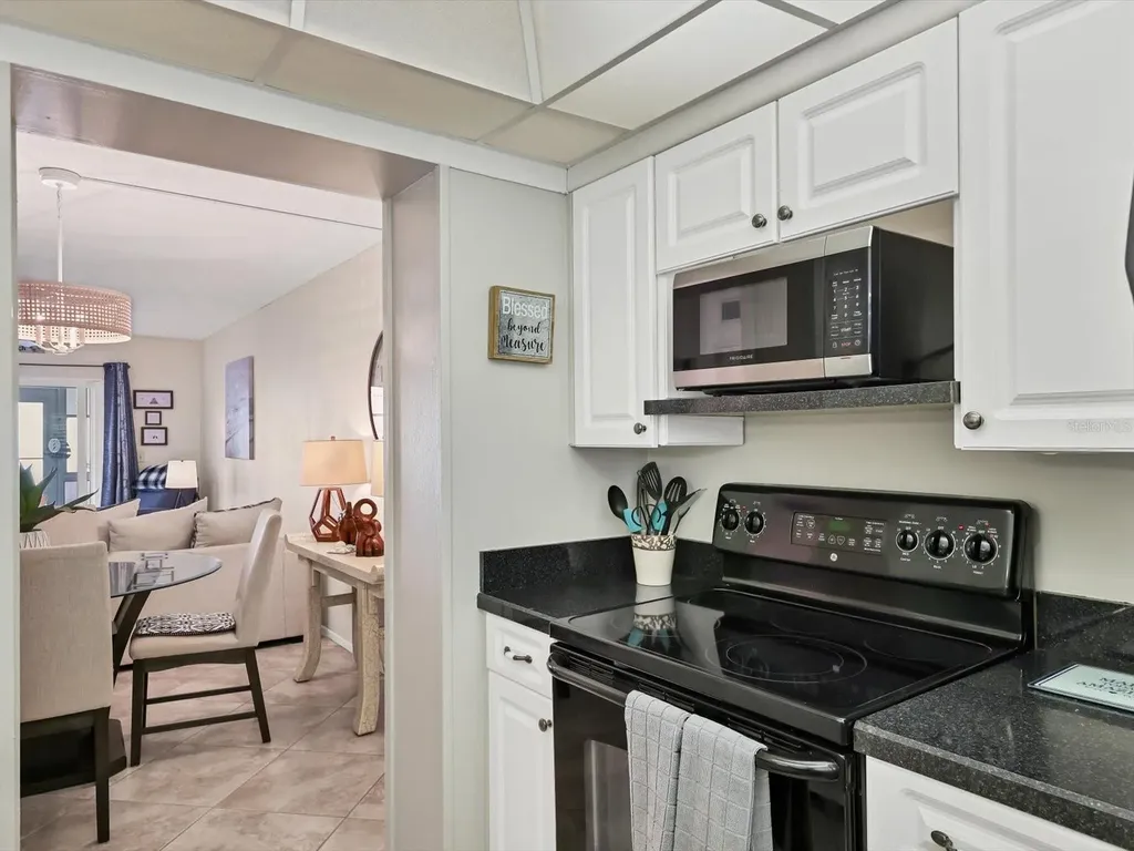 708 Tamiami Trail S Venice FL 34285