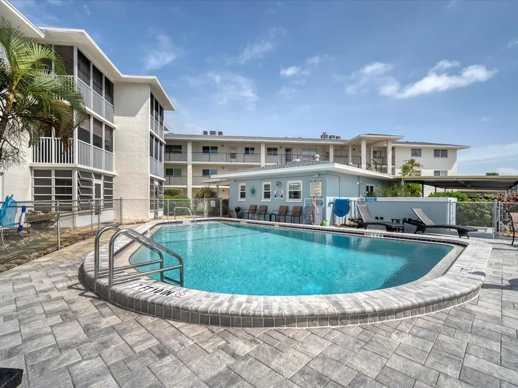 708 Tamiami Trail S Venice FL 34285