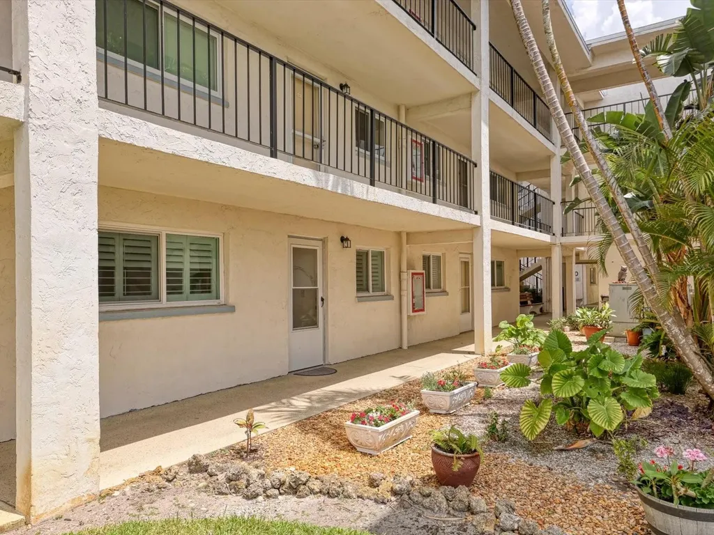 708 Tamiami Trail S Venice FL 34285