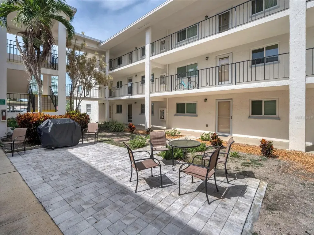 708 Tamiami Trail S Venice FL 34285