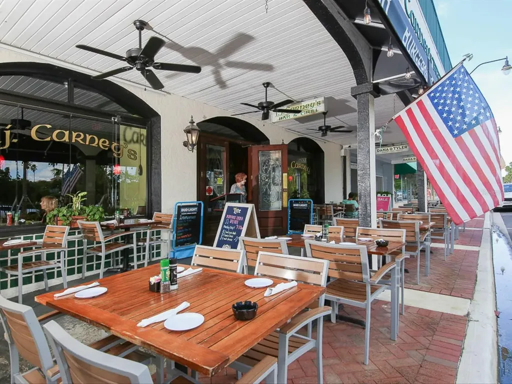708 Tamiami Trail S Venice FL 34285