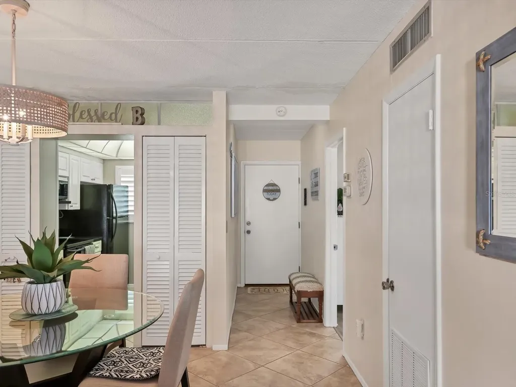 708 Tamiami Trail S Venice FL 34285