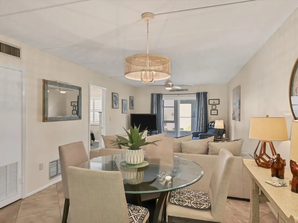 708 Tamiami Trail S Venice FL 34285