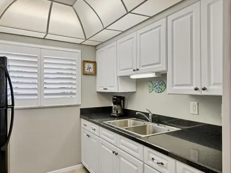 708 Tamiami Trail S Venice FL 34285
